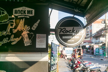 Rock Me Burger เชียงใหม่: กินให้น็อก ในบรรยากาศบริทิชร็อก