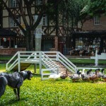 The Scenery Vintage Farm (เดอะ ซีเนอรรี่ วินเทจ ฟาร์ม) Jacuzzi villa หรือ Bath-tub gardener villa ฟรี บัตรกิจกรรม 2 ท่าน, สวนผึ้ง