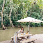 The Scenery Vintage Farm (เดอะ ซีเนอรรี่ วินเทจ ฟาร์ม) Jacuzzi villa หรือ Bath-tub gardener villa ฟรี บัตรกิจกรรม 2 ท่าน, สวนผึ้ง