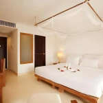 AANA Villas Koh Chang + ทัวร์ชมหิ่งห้อย + อาหารเช้า 2 ท่าน , เกาะช้าง