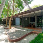 Alongkorn farm and resort (อลงกรณ์ ฟาร์ม แอนด์ รีสอร์ต) ห้อง บ้านลอฟท์ 2 ท่าน แก่งกระจาน