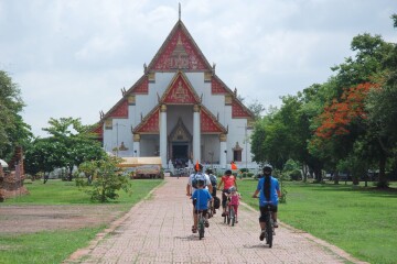 Family Cycling and Cruise at Ayuttaya
