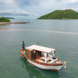 ล่องเรือไม้สุดหรูเที่ยวเกาะยอ ดำน้ำ + พายเรือซับบอร์ด + ตกปลา ตกหมึก + เซตกุ้งเผา, สัตหีบ ชลบุรี