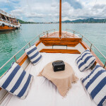 ล่องเรือไม้สุดหรู Rita เที่ยวเกาะยอ ดำน้ำ + พายเรือซับบอร์ด + ตกปลา ตกหมึก + เซตกุ้งเผา, สัตหีบ ชลบุรี