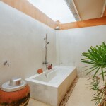 Coolliving Farmhouse (คูลลิฟวิ่ง ฟาร์มเฮ้า) ห้อง Farmhouse outdoor Bath 2 ท่าน, นครราชสีมา