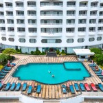 D Varee Jomtien Beach Pattaya (ดีวารี จอมเทียน บีช พัทยา) ห้อง Deluxe Oceanview 2 ท่าน, พัทยา