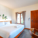 Diamond Beach Resort (ไดมอนด์ บีช รีสอร์ท) ห้อง Standard Bungalow 2 ท่าน, เกาะเสม็ด