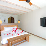 Ennkai Beach Front Resort (เอนกาย บีชฟรอนท์ รีสอร์ท เกาะล้าน) ห้อง Deluxe 2 ท่าน เกาะล้าน