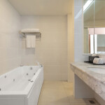 Jupiter Trevi Resort and Spa (จูปิเตอร์ เทรวี รีสอร์ท แอนด์ สปา) ห้อง Superior 2 ท่าน, เขาใหญ่