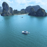 ล่องเรือยอร์ช One Day Trip (Join) ทัวร์ 4 เกาะ พร้อมดำน้ำตื้น และพายเรือคายัคใส + รถรับ-ส่ง, กระบี่