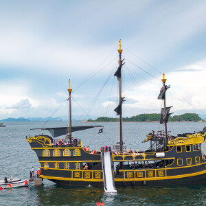 One-Day Trip: Pirate Cruise Lord Black Pearl – Koh Sak & Koh Larn, including activities, 1 meal, and round-trip transfers, Pattaya (Joy))