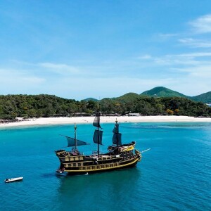 One day trip : ล่องเรือโจรสลัด เกาะสาก-เกาะล้าน+ รถรับส่ง , พัทยา (จอย)