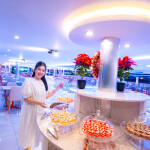 The Luxury White Dinner Dinner Cruise in Bangkok [ICONSIAM Pier]