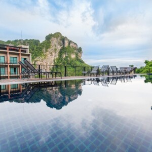 แพ็คเกจกระบี่ 3 วัน 2 คืน พักที่ SUGAR MARINA HOTEL - CLIFFHANGER- AONANG + เดย์ทริปเกาะพีพี เกาะไผ่ อ่าวมาหยา + รถเช่า 48 ชม.