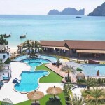 แพ็คเกจภูเก็ต 3 วัน 2 คืน พักที่ U RIP RESORT KO PHI PHI + ทริปครึ่งวัน โดยเรือหางยาวแบบส่วนตัว + รถรับ-ส่ง