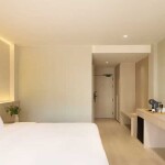 Marni Pattaya (โรงแรม มาร์นี่ พัทยา) ห้อง Deluxe Pool View 2 ท่าน พัทยา