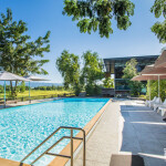 Meena Villa (มีนา วิลล่า) รวมอาหารเช้า นครนายก