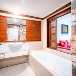 Movenpick Suriwongse Hotel Chiang Mai (โรงแรมเมอเวนพิค สุริวงศ์ เชียงใหม่) ห้อง Premium room 2 ท่าน ,เชียงใหม่