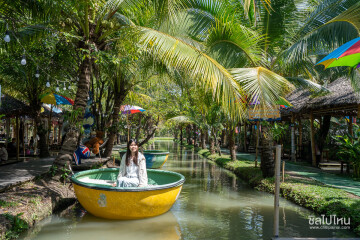 Nakhon Pathom Café Hopping & Temple Tour · Private Car · from Bangkok