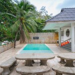 พูลวิลล่าพัทยา : DOJO POOL VILLA บ้าน 9 ห้องนอนติดทะเล สำหรับ 15-30 ท่าน