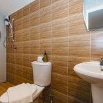 พูลวิลล่าพัทยา : DOJO POOL VILLA บ้าน 9 ห้องนอนติดทะเล สำหรับ 15-30 ท่าน