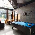 พูลวิลล่าพัทยา : DOJO POOL VILLA WITH SEAVIEW 7 ห้องนอนติดทะเล สำหรับ 15-26 ท่าน