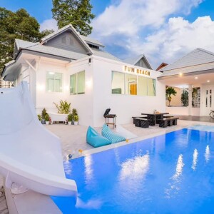 พูลวิลล่าพัทยา : Fun Beach Pool Villa สำหรับ 15 ท่าน