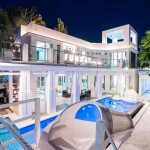 พูลวิลล่าพัทยา : Funday Pool Villa 4 ห้องนอน สำหรับ 14 ท่าน