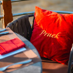 ดินเนอร์บนเรือยอร์ชล่องแม่น้ำเจ้าพระยา Pruek Cruise (จอยทริป), กรุงเทพ