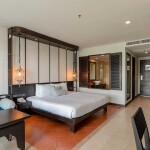 Ravindra Beach Resort and Spa (ราวินทรา บีช รีสอร์ท แอนด์ สปา) ห้อง Superior 2 ท่าน พัทยา