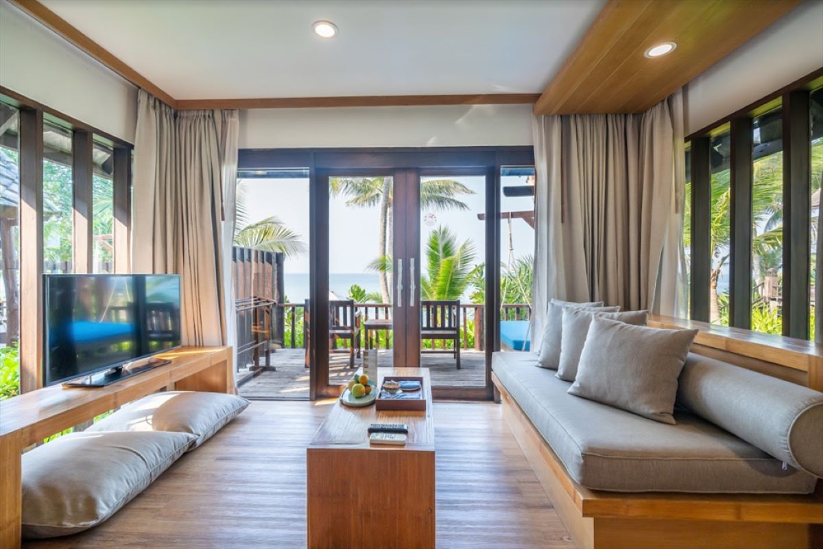 AO PRAO RESORT (อ่าวพร้าว รีสอร์ท) + เรือเร็วรับส่งไป-กลับ , เกาะเสม็ด