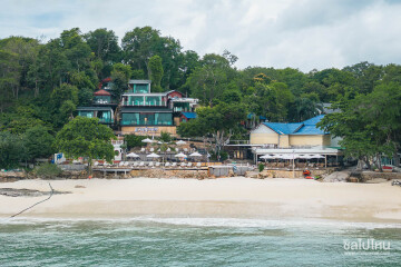 Sangthian Beach Resort Koh Samed (แสงเทียนบีชรีสอร์ท เกาะเสม็ด) ห้อง Deluxe Double with Garden View 2 ท่าน, เกาะเสม็ด