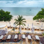 Sangthian Beach Resort Koh Samed (แสงเทียนบีชรีสอร์ท เกาะเสม็ด) ห้อง Deluxe Double with Garden View 2 ท่าน, เกาะเสม็ด
