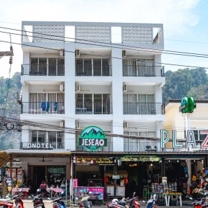 Krabi Package: 3 Days 2 Nights Stay at Monotel Aonang Hotel + Phi Phi Island + 3 Meals for 2 Persons.