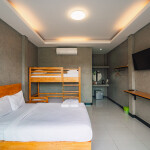ที่พักแสมสาร บ้านแม่บังอร, สัตหีบ