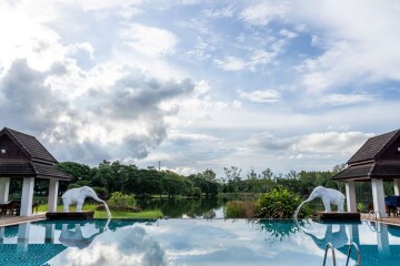 Tawa Ravadee Resort (ทวาราวดี รีสอร์ท ปราจีนบุรี) ห้อง Deluxe 2 ท่าน , ปราจีนบุรี