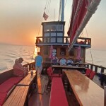 Sunset Dinner Cruise : ทริปล่องเรือใบดินเนอร์ ชมพระอาทิตย์ตก (จอยกรุ๊ป) สำหรับ 1 ท่าน, เกาะสมุย