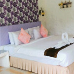 The Resort at Suanphueng (เดอะ รีสอร์ท แอท สวนผึ้ง) ห้อง Villa Maroom 2 ท่าน, สวนผึ้ง