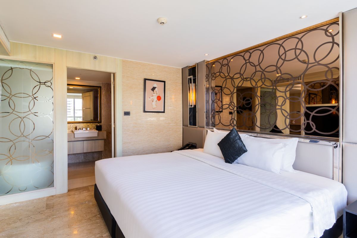 The Sanctuary Resort Pattaya (เดอะ แซงชัวรี่ รีสอร์ท พัทยา, บีดับเบิลยู ซิกเนเจอร์ คอลเลคชั่น) ห้อง Junior Suite 2 ท่าน, พัทยา