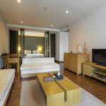 The Sea Koh Samui Resort and Residences by Tolani (เดอะ ซี เกาะสมุย รีสอร์ท แอนด์ เรสซิเดนซ์ บาย ทูลานี) ห้อง One Bedroom Deluxe Suite 3 ท่าน, สมุย