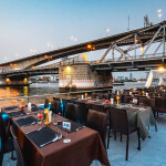 ลอยกระทง : Unicorn Cruise : บุฟเฟ่ต์ดินเนอร์บนเรือหรูล่องแม่น้ำเจ้าพระยา