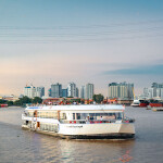 Twilight White Orchid River Cruise : บุฟเฟ่ต์ดินเนอร์บนเรือหรูล่องแม่น้ำเจ้าพระยา สำหรับผู้ใหญ่ 1 ท่าน