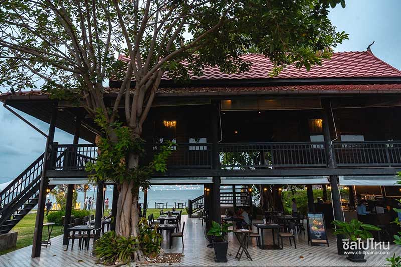 บ้านทรงไทย บรรยากาศกีมาก ร้านอาหารบ้านดำ  ที่เที่ยวหัวหิน