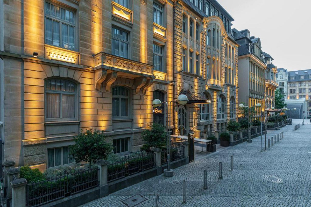 10 ที่พักแฟรงก์เฟิร์ต (Frankfurt) นอนชิล ชมเมืองใหญ่แห่งเยอรมัน เดินทางง่ายพร้อมความสะดวกสบายครบครัน