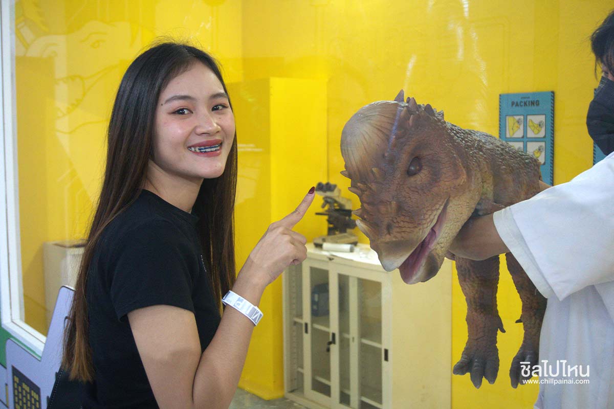 ตะลุยนิทรรศการไดโนเสาร์สุดอลังการไปกับ “DINOLAB BANGKOK 2025 Jurassic Domination” ที่ ไอคอนสยาม ชั้น 6 Attraction Hall วันนี้ - 16 เม.ย. นี้