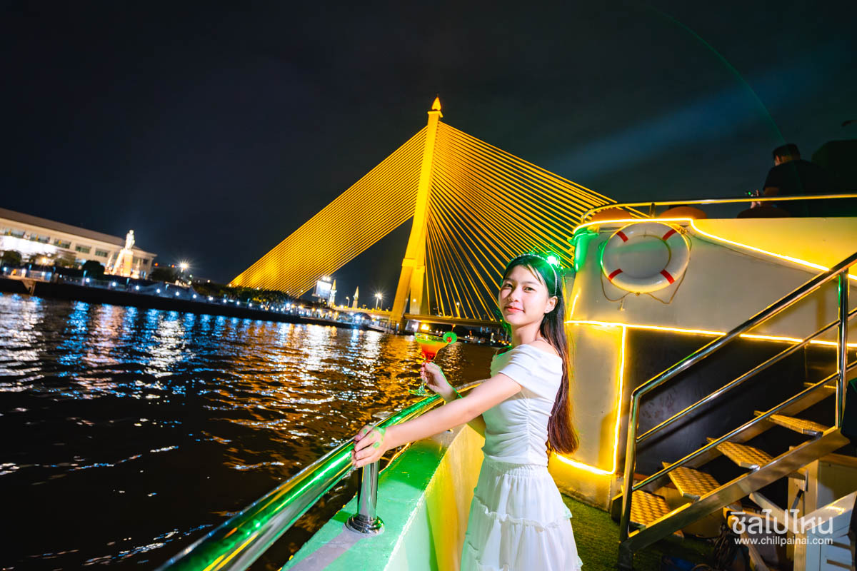 รีวิวดินเนอร์บุฟเฟ่ต์เรือเจ้าพระยาครุยส์ (Chaophraya Cruise) จัดเต็มกุ้งแม่น้ำเผาและซีฟู้ดไม่อั้น คนละ 970 บาท