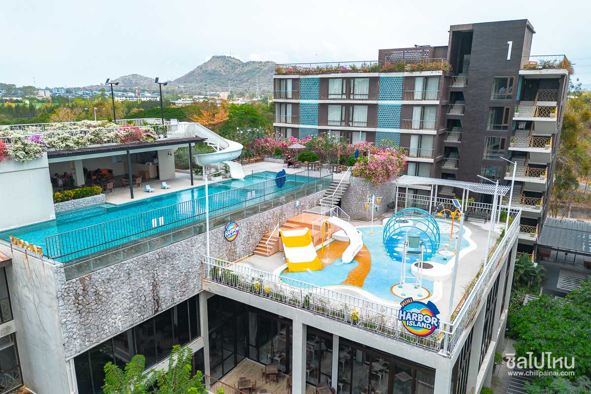 Balcony_Courtyard_Sriracha_Hotel_1200_97