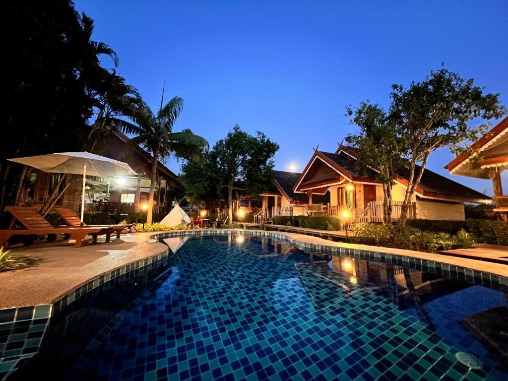 10 ที่พักใกล้ Wisdom Valley เขาไม้แก้ว ห้องพักกว้าง บรรยากาศดี เดินทางง่าย