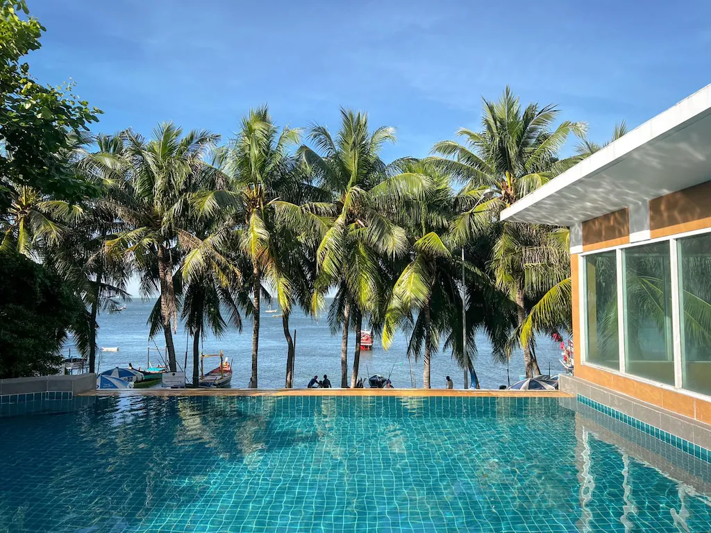 10 ที่พักหาดวอนนภา บางแสน ชลบุรี ใกล้ชายหาด เดินทางง่าย อัปเดตใหม่ 2568