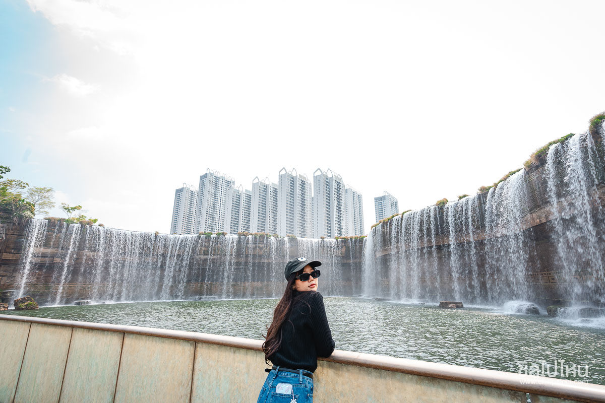 Kunming_Waterfall_Park_11